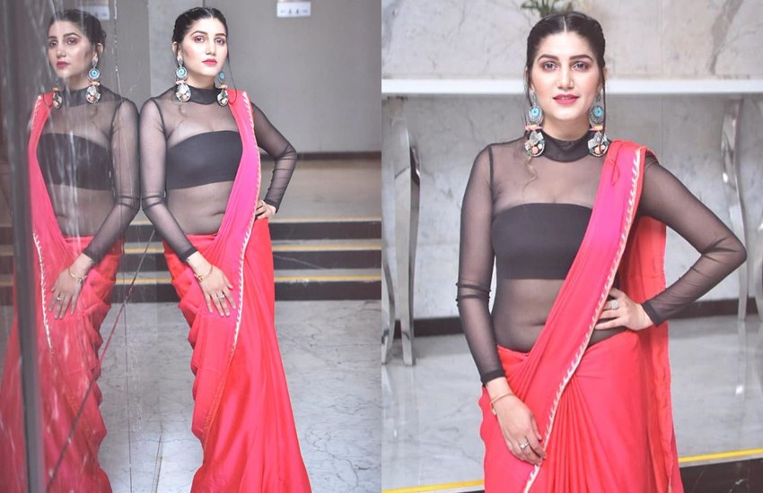 Sapna Chaudhary ने पहना ऐसा ब्लाउज की सब रह गए दंग