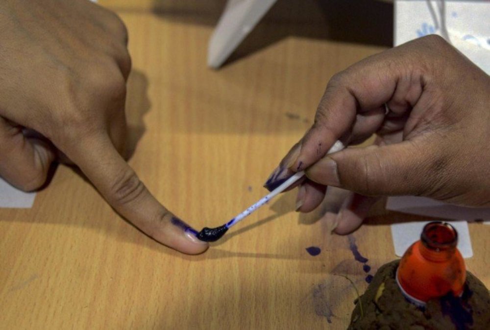 Election Ink: उंगली से क्यों नहीं मिटती चुनावी स्याही ? जानें कहां, कैसे बनती है ये इंक